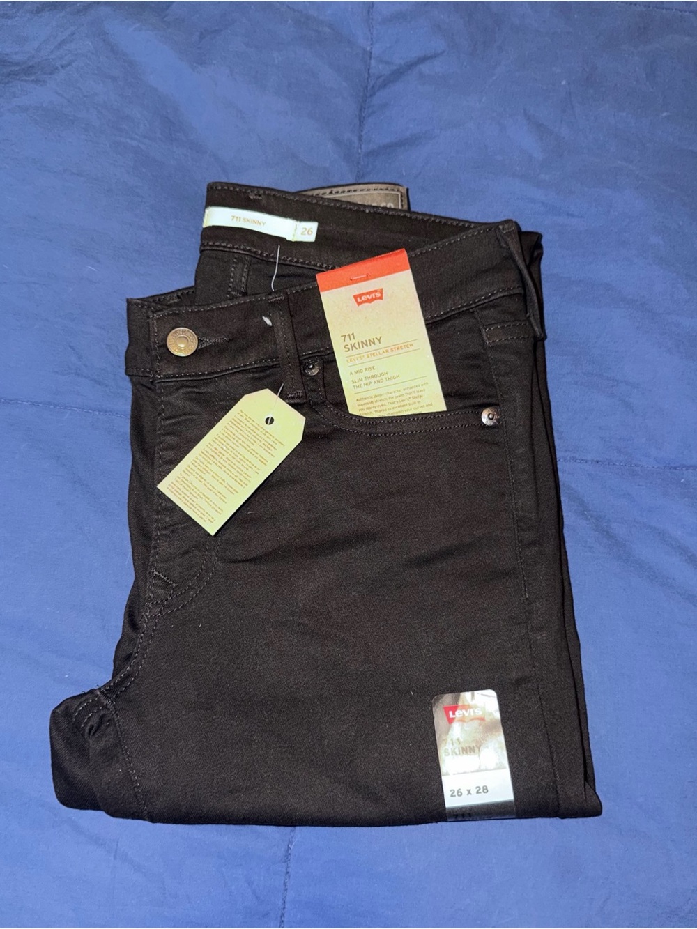 NWT Levi's Women's 711 Skinny Jeans in Black 26W x 28L